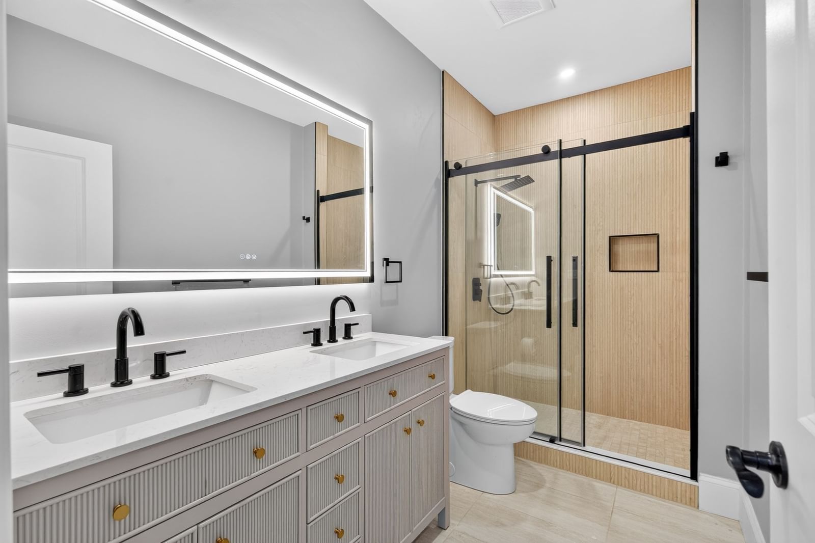 152 Washington St #1, Boston, MA 02135 photo 5