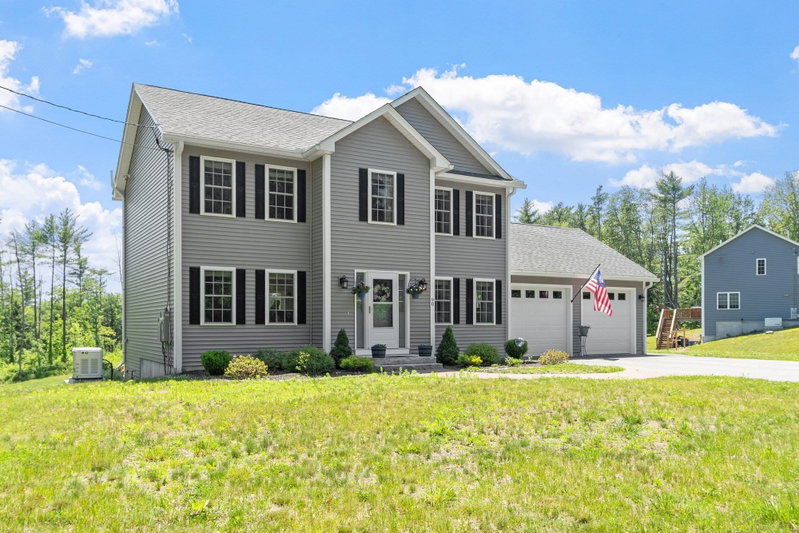 90 Royalston Rd N
