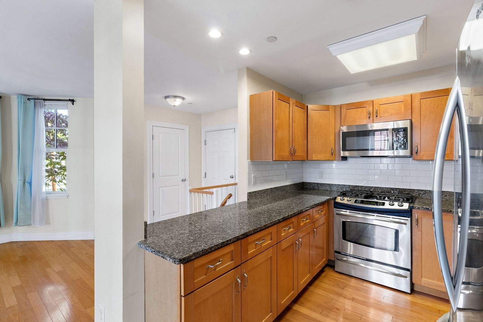 15 Whipple Ave #1, Boston, MA 02131 photo 2