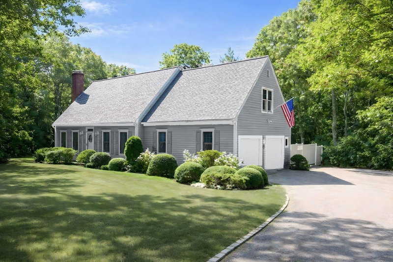 31 Little Neck Way