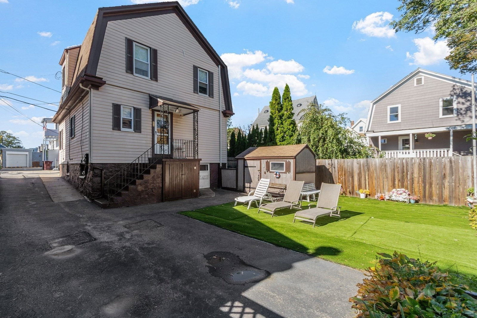 25 Herbert St, Everett, MA 02149 photo 2