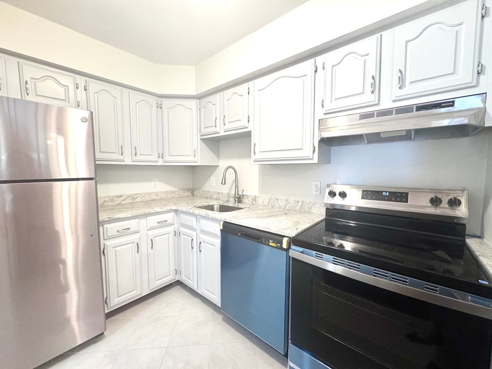4975 Washington St #109, Boston, MA 02132