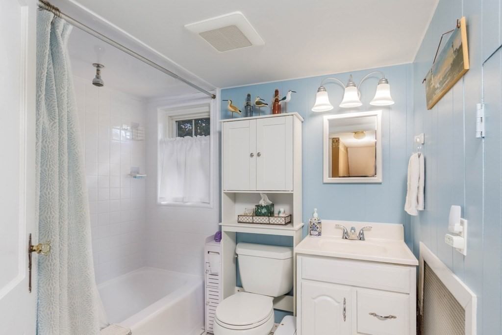 53 Elizabeth Street, Gardner, MA 01440 photo 5