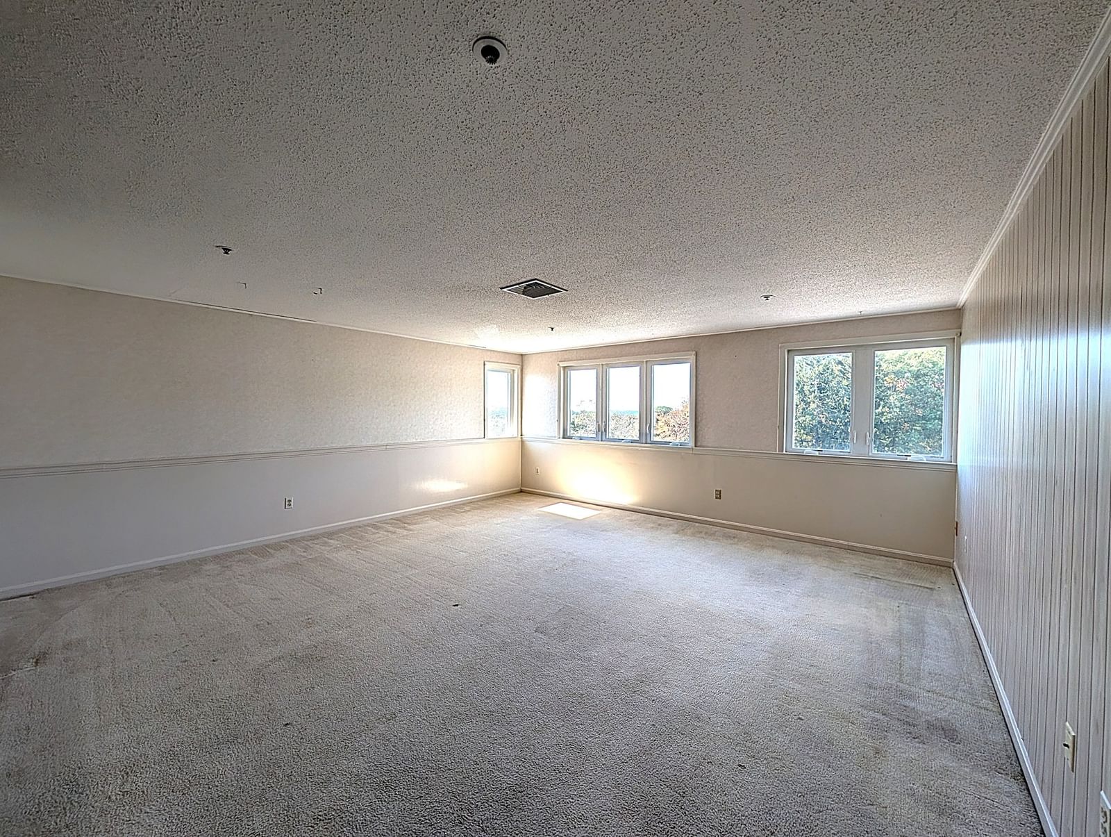 36 Dunham Rd #402, Beverly, MA 01915 photo 3