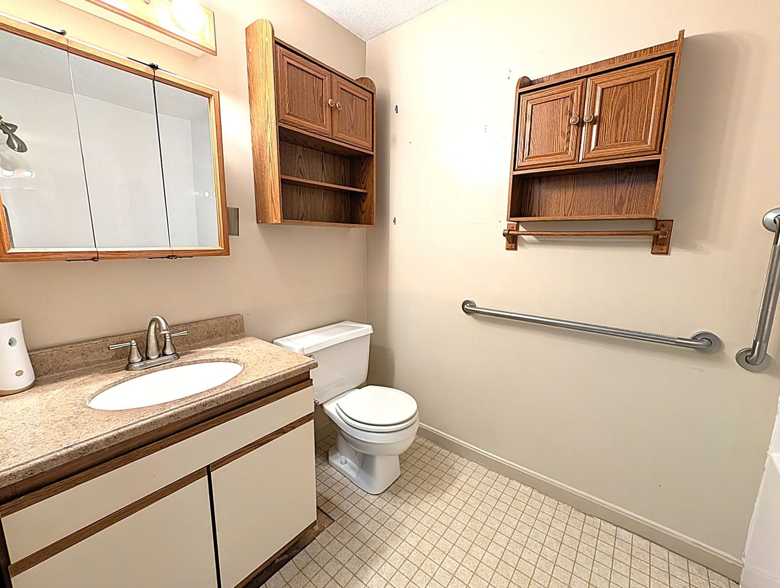 36 Dunham Rd #402, Beverly, MA 01915 photo 4