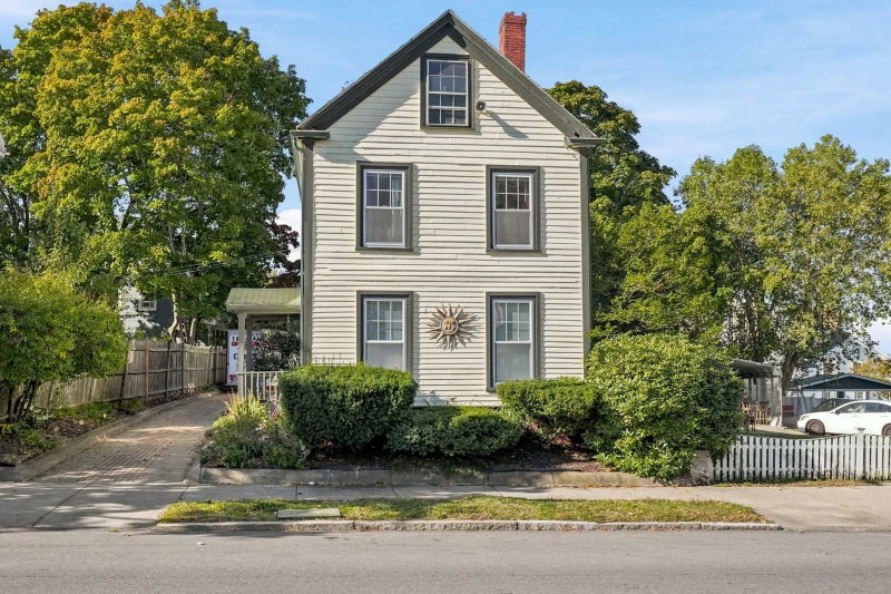 75 Nahant St