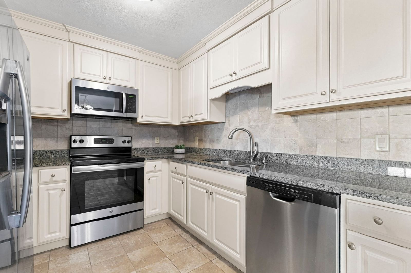 54-64 Broad Reach #105, Weymouth, MA 02191 photo 2