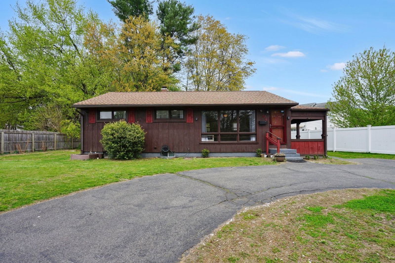 94 Cora Ave