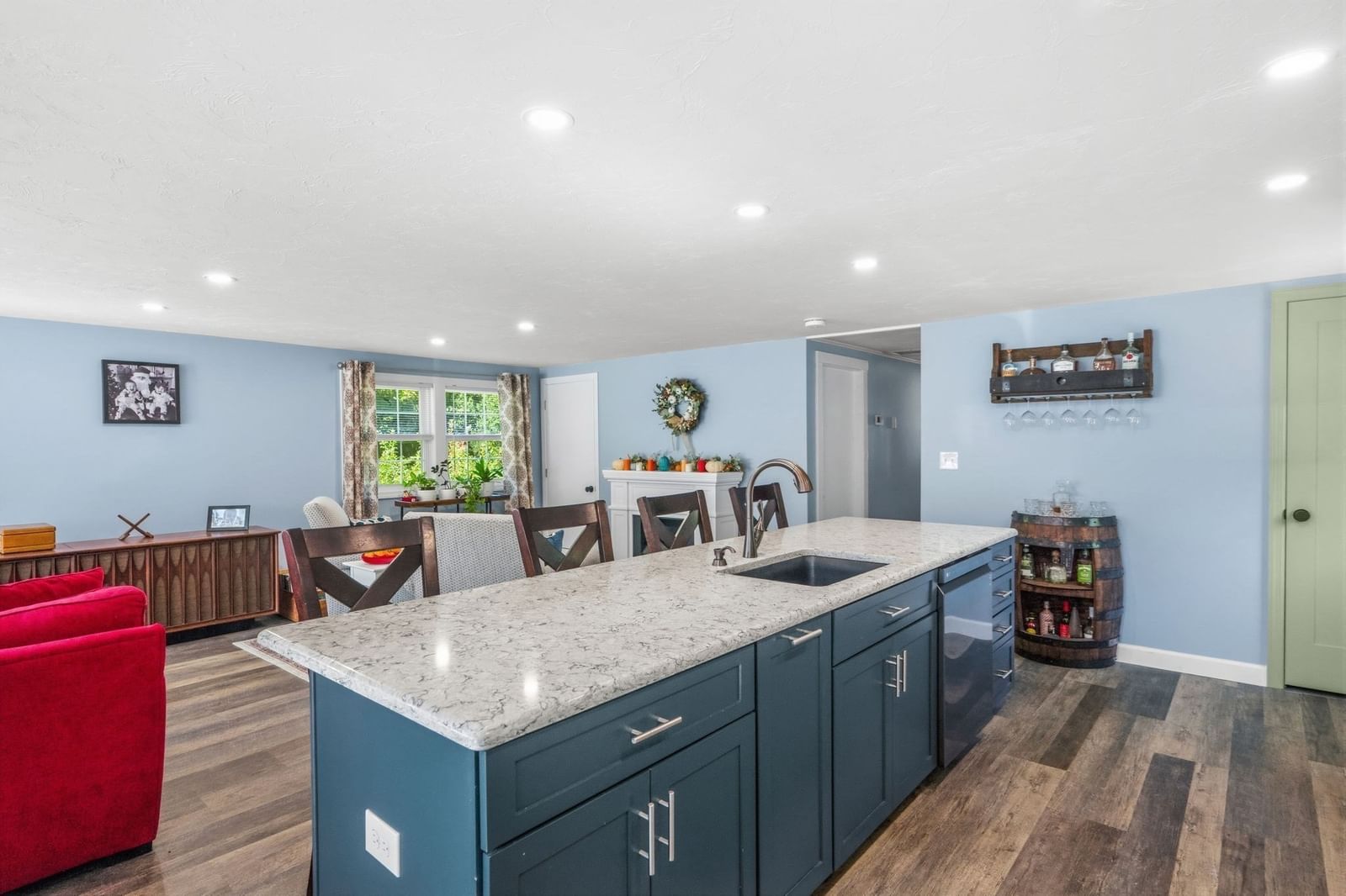 156 Main Street, Hanson, MA 02341 photo 2