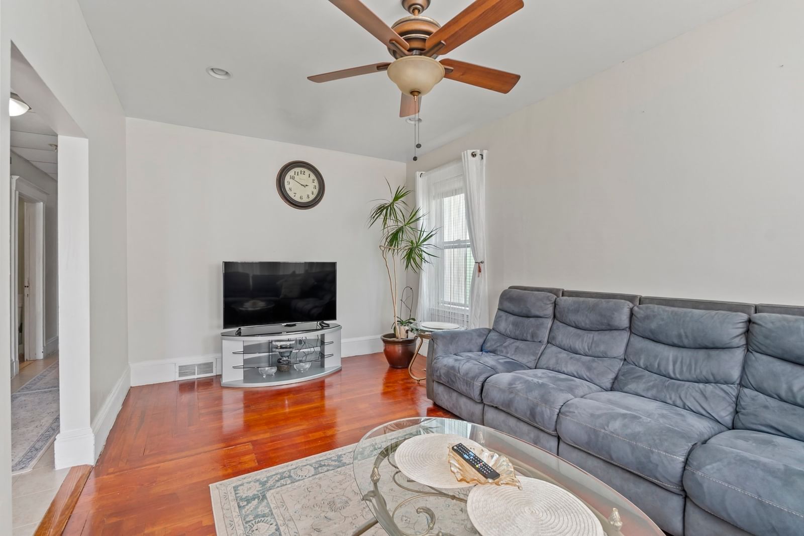 22 Arlington Avenue, Revere, MA 02151 photo 3