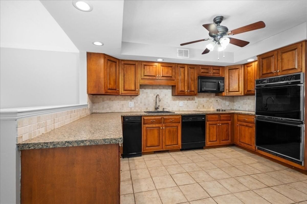 37 Eastern Point Dr #35, Shrewsbury, MA 01545 photo 2