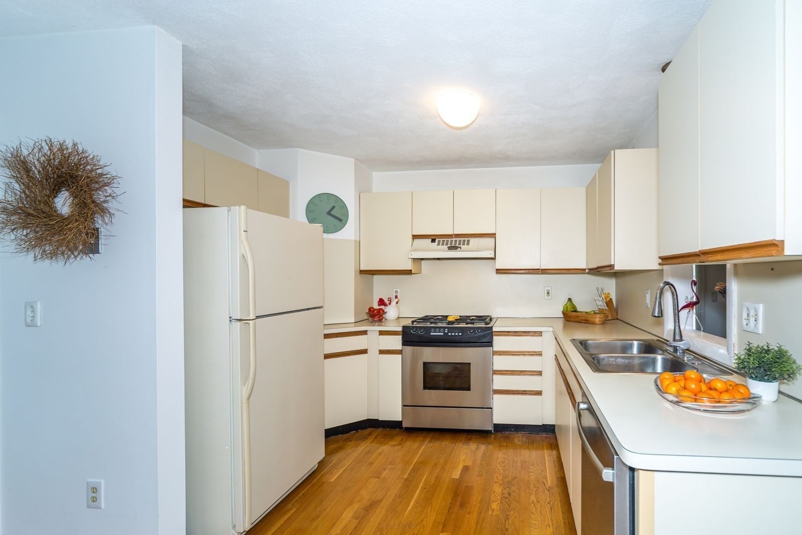 10 Lanes End #B, Natick, MA 01760 photo 2