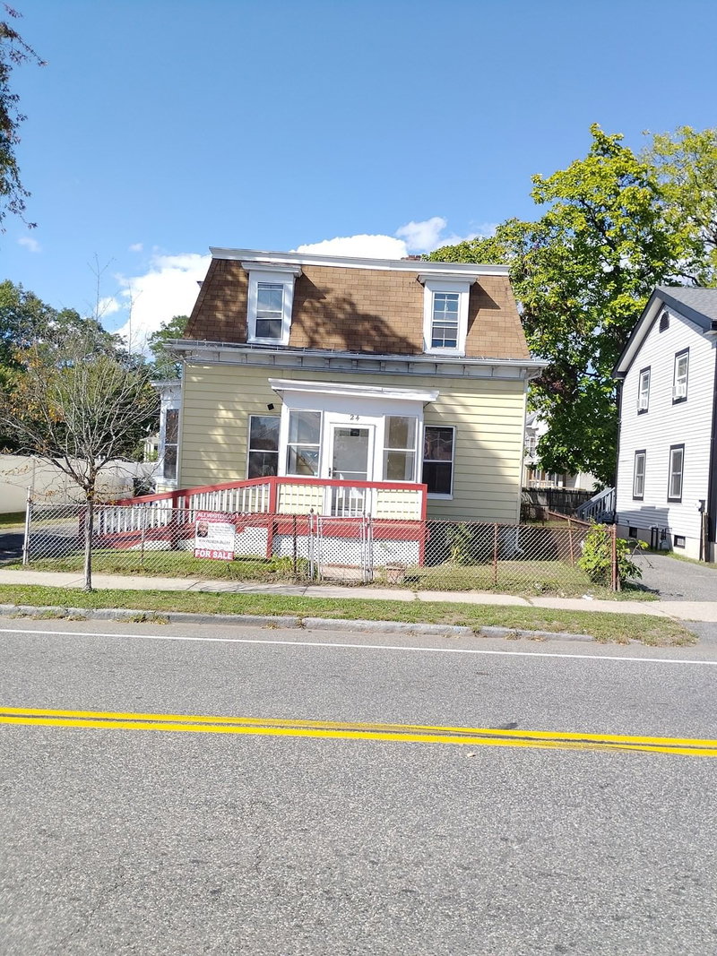 24 Bay St.