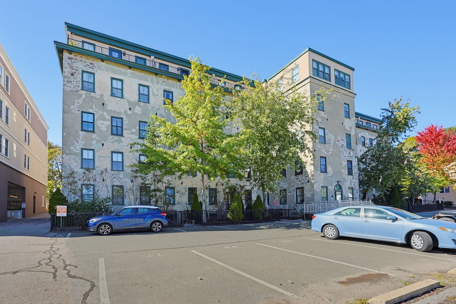 426 Mt. Hope #305, North Attleboro, MA 02760