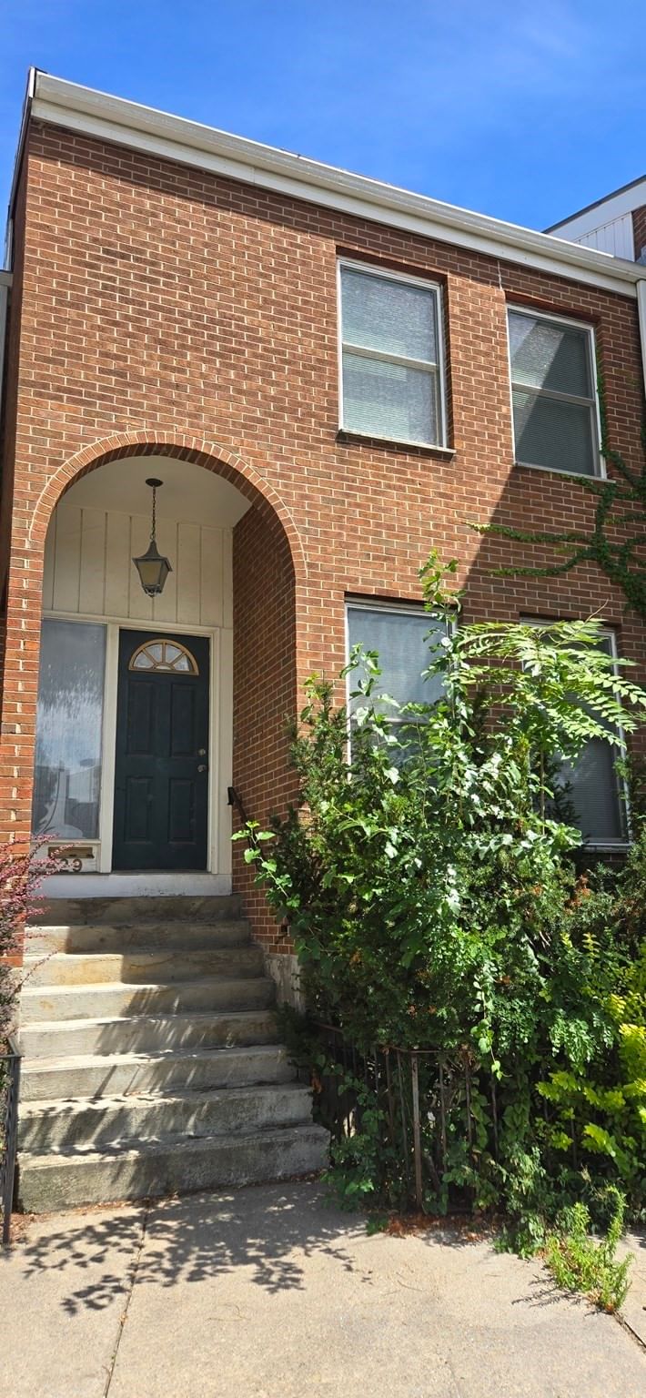 429 Main St