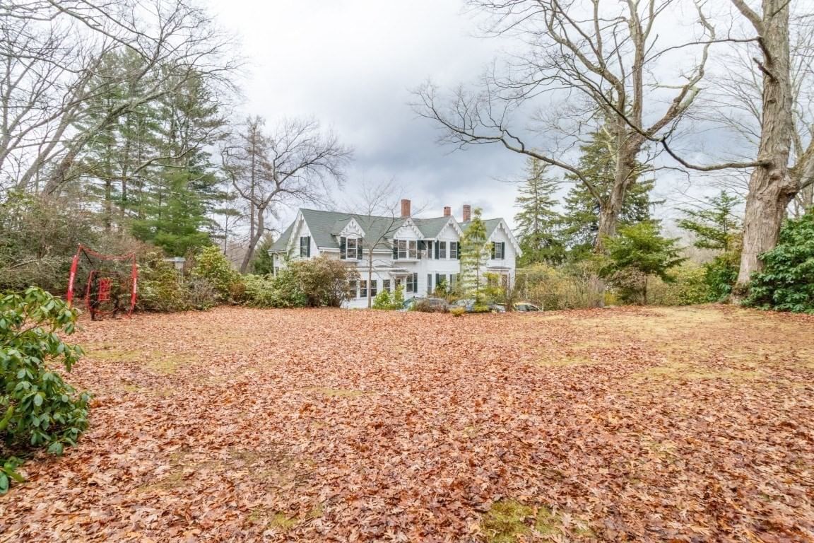 140 Pleasant St, Newton, MA 02459 photo 5