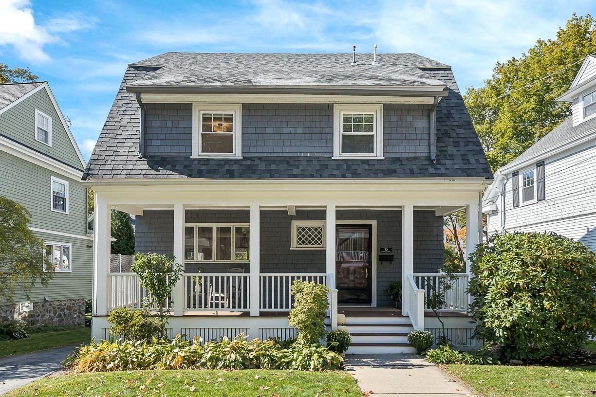 15 Lloyd Street, Winchester, MA 01890