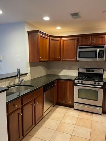 120 Wyllis Ave #311, Everett, MA 02149 photo 2