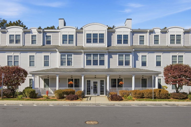 27 Hartland Way Unit 304