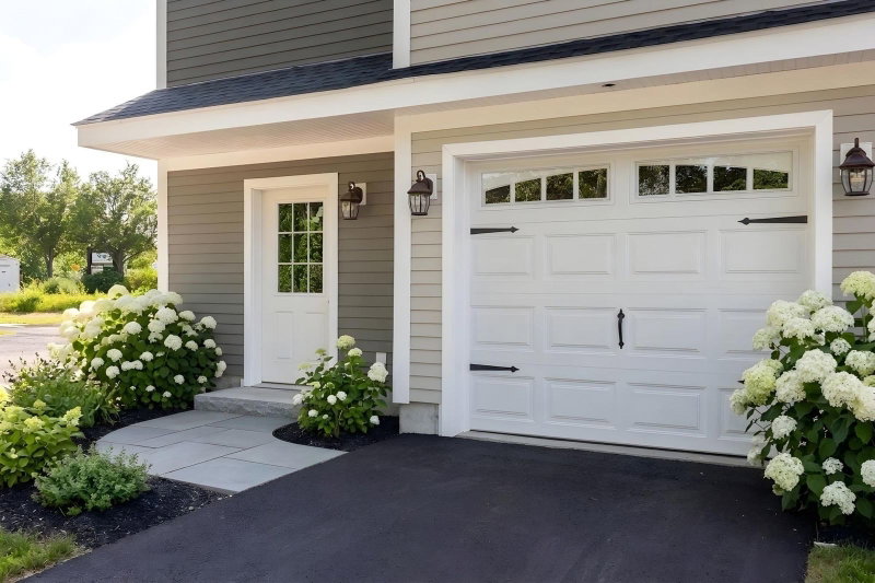 44 Dean St. Unit 204