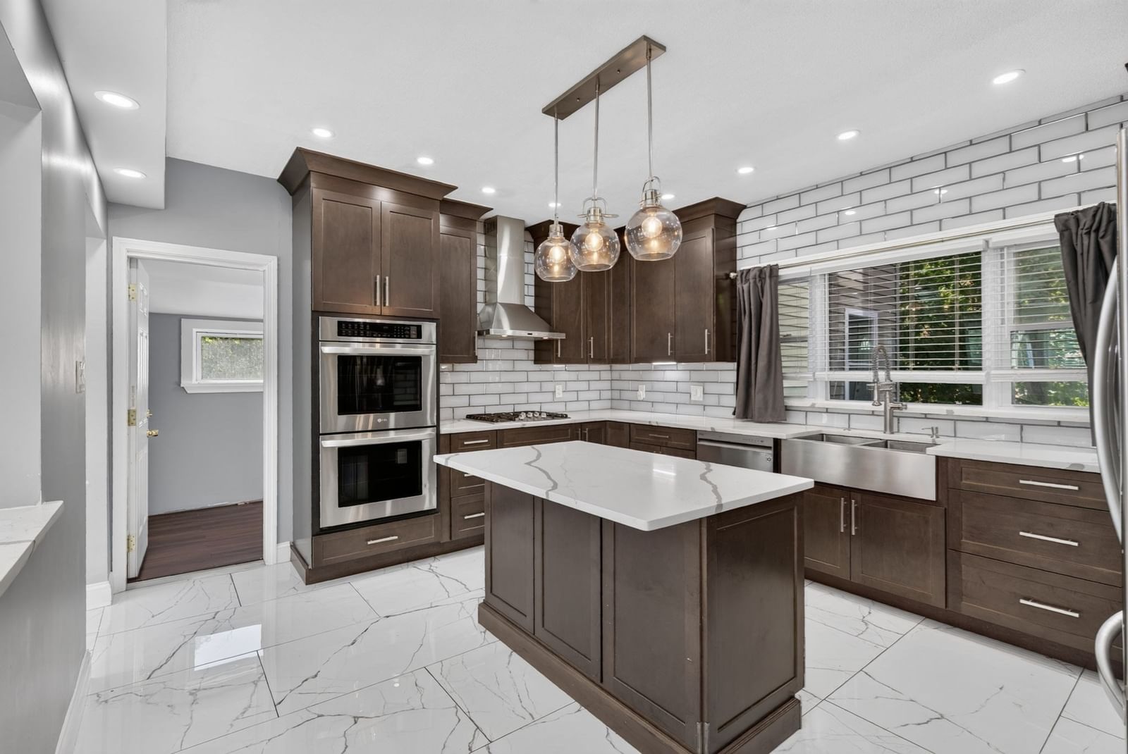 703 S Main St, Randolph, MA 02368 photo 2