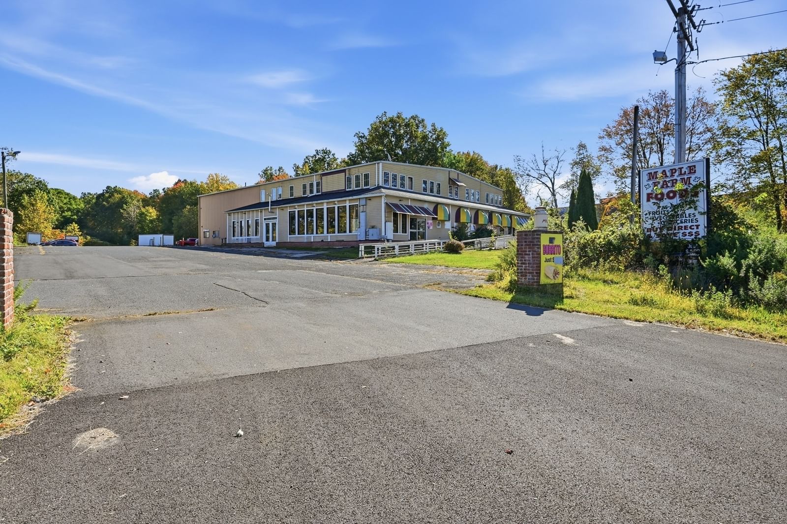 10 S Maple St, Hadley, MA 01035