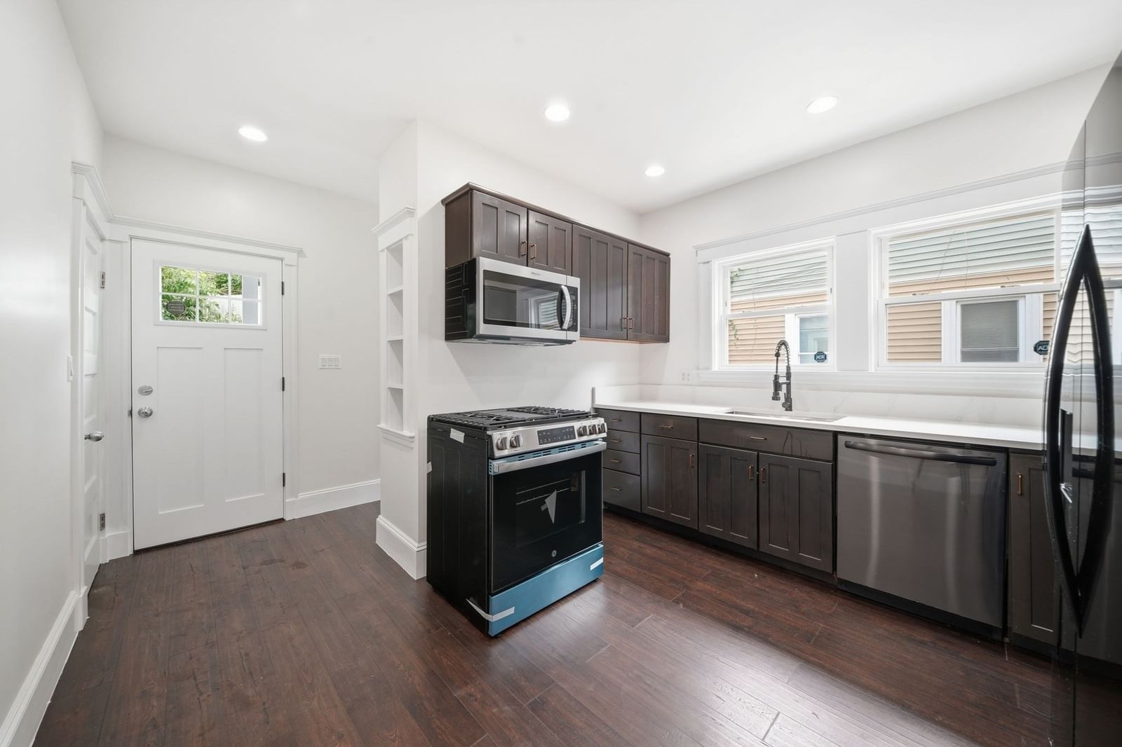 303 Alewife Brook Pkwy, Somerville, MA 02144 photo 2