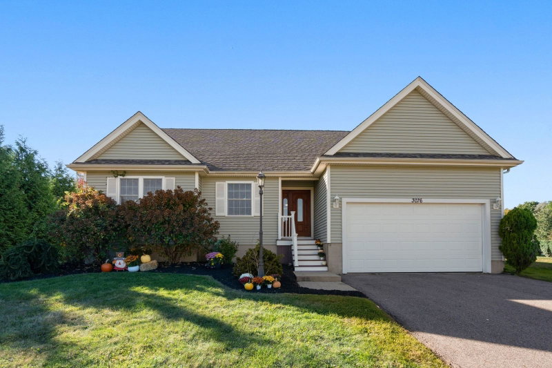 3076 Hunters Hill Dr