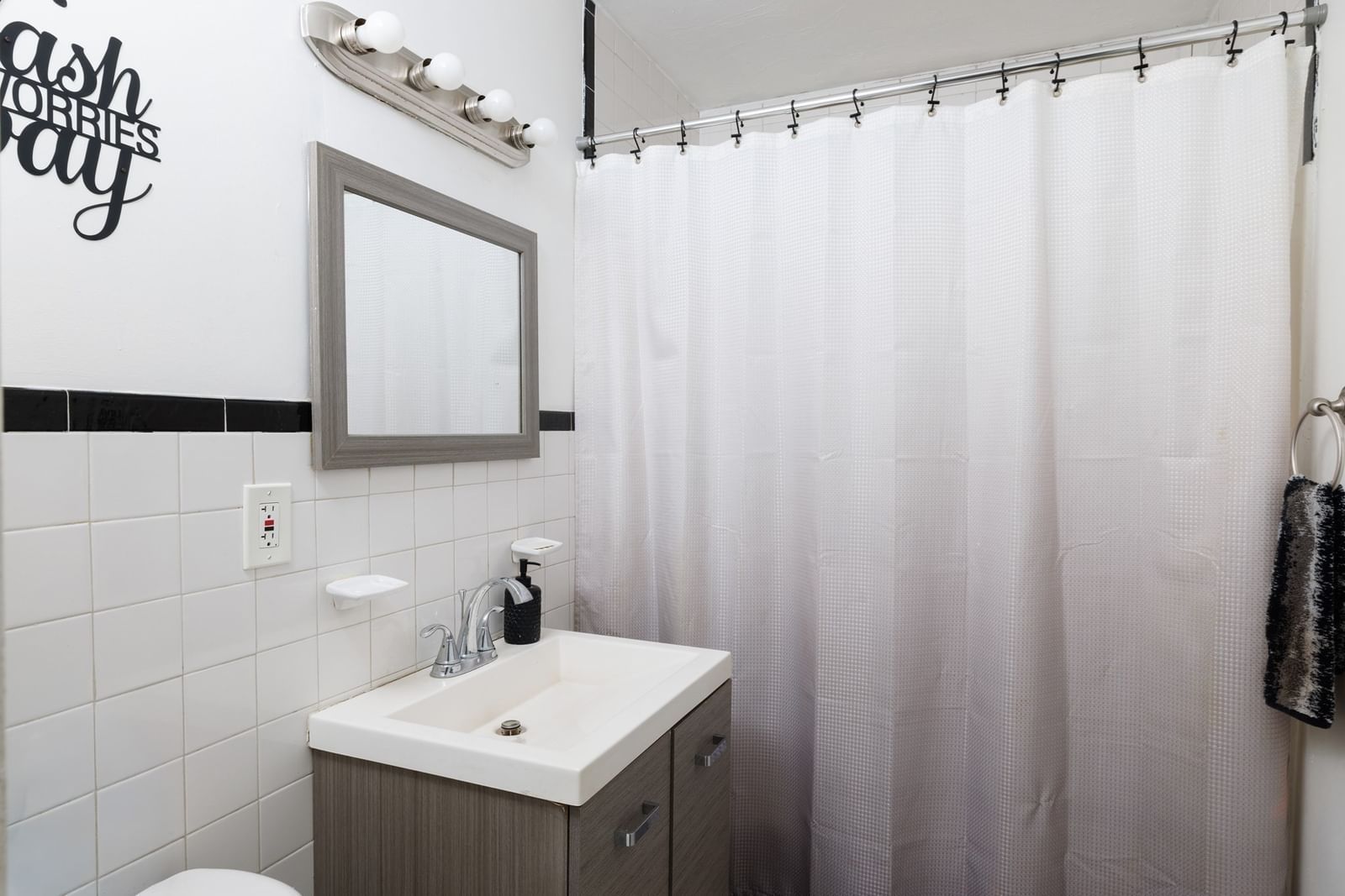 58 Burrell, Boston, MA 02119 photo 4