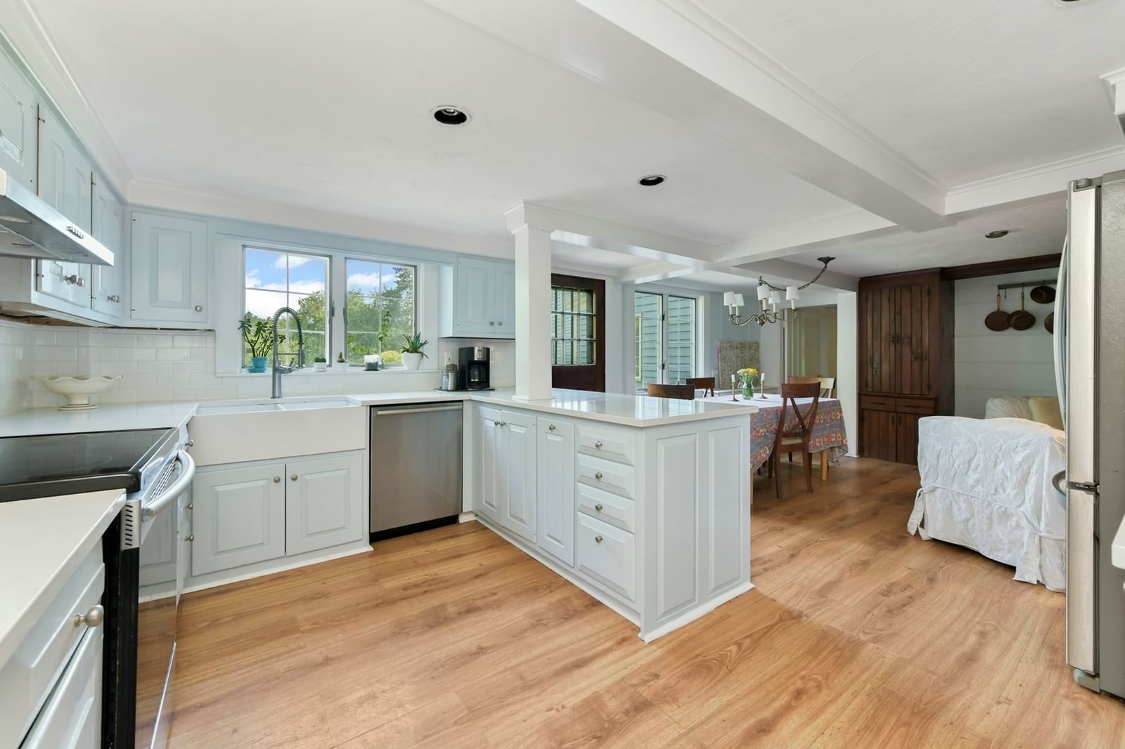 10 Reiling Pond Rd, Lincoln, MA 01773 photo 2
