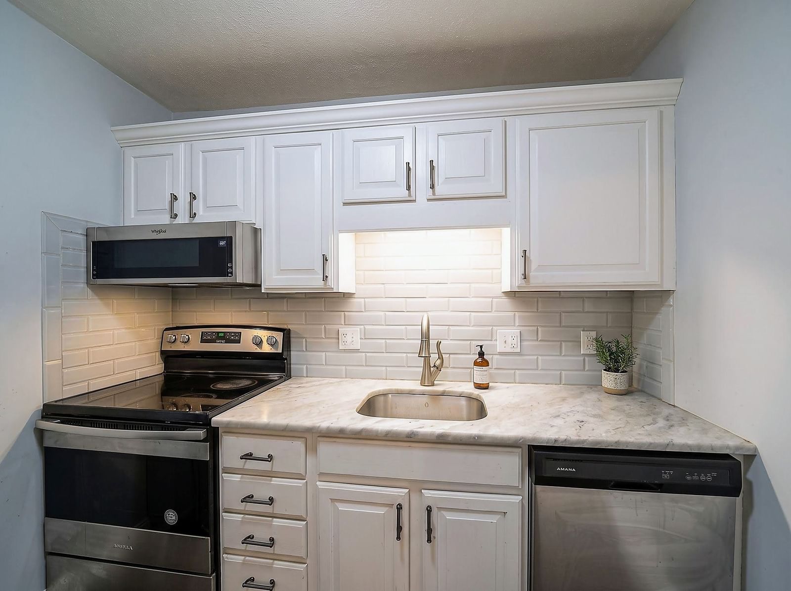 84 Summer Ave #5, Stoughton, MA 02072 photo 2