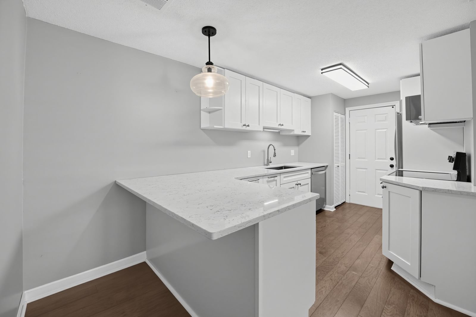 14 Walden Drive #8, Natick, MA 01760 photo 2