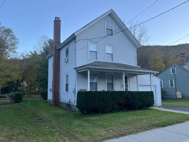 27 Maple Ave, Chester, MA 01011 photo 3