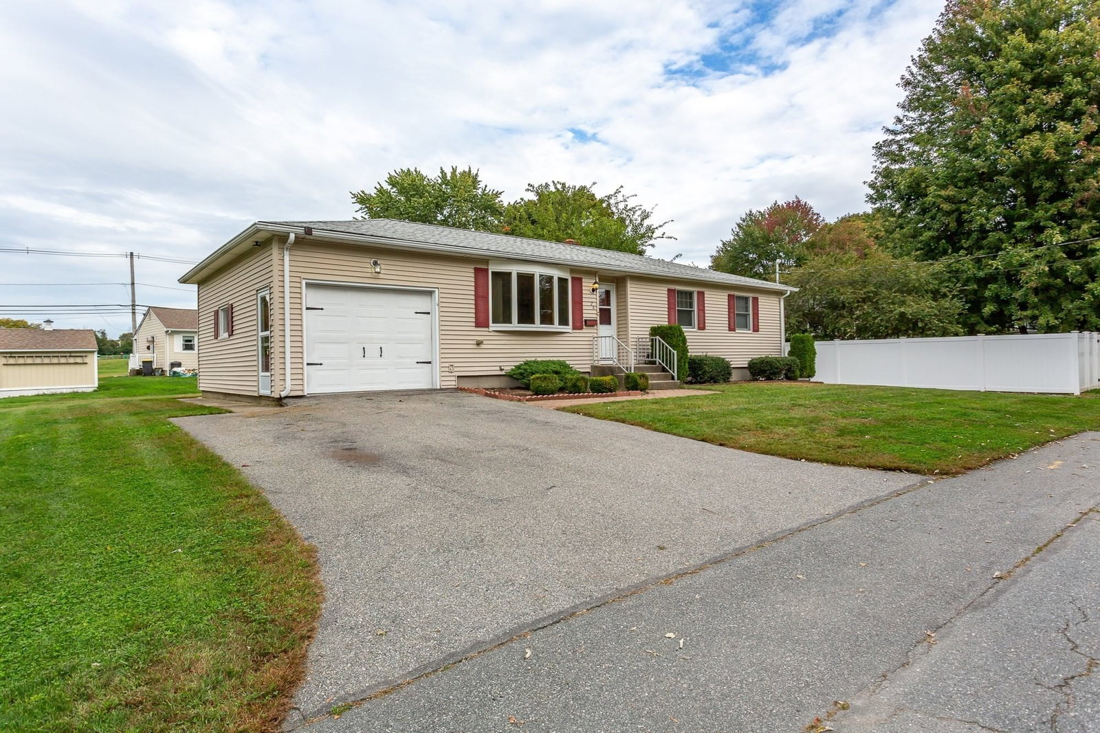 26 Midland Rd, Somerset, MA 02726 photo 5