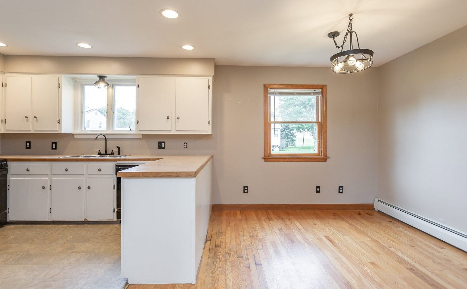 26 Midland Rd, Somerset, MA 02726 photo 2