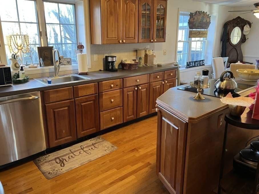 30 Katherine Lee Bates Rd, Falmouth, MA 02540 photo 2
