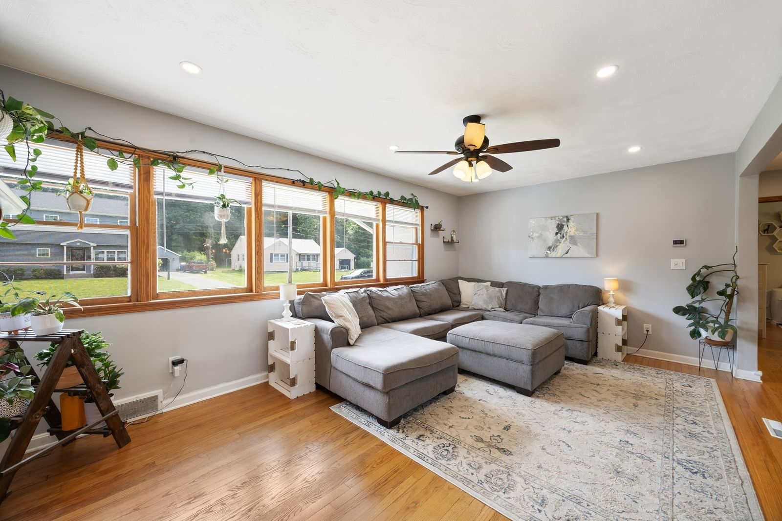 62 Clayton Road, Holyoke, MA 01040 photo 3