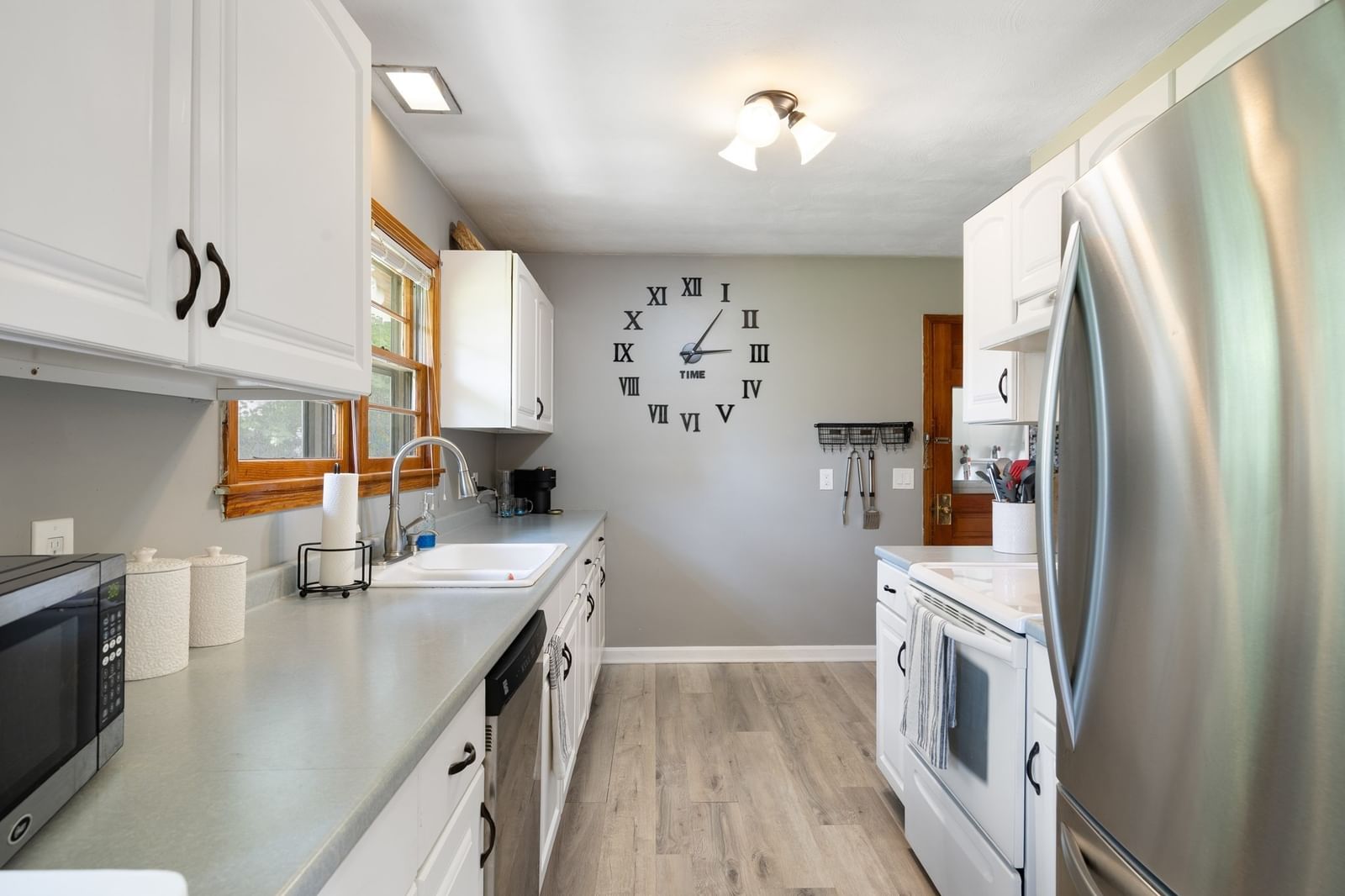 62 Clayton Road, Holyoke, MA 01040 photo 2