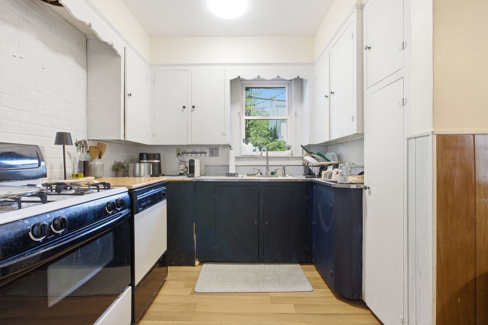 38-40 Franconia St, Boston, MA 02122 photo 2