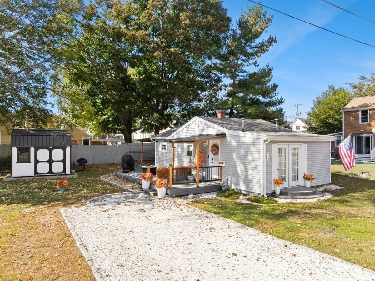 37 Sidney Ave, Swansea, MA 02777