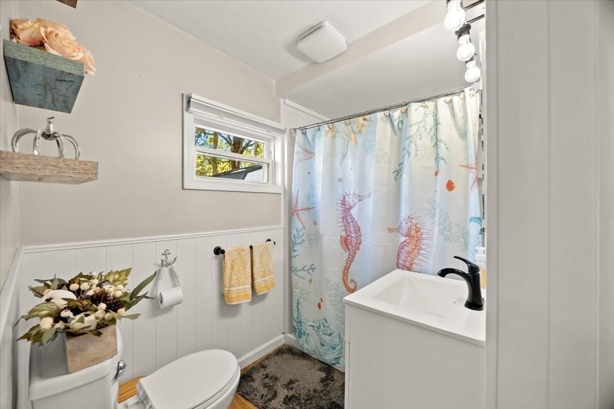 37 Sidney Ave, Swansea, MA 02777 photo 5