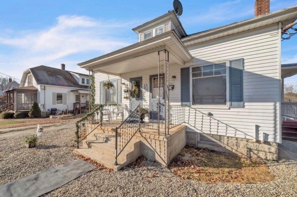 5-7 Bellevue Ave, Ware, MA 01082