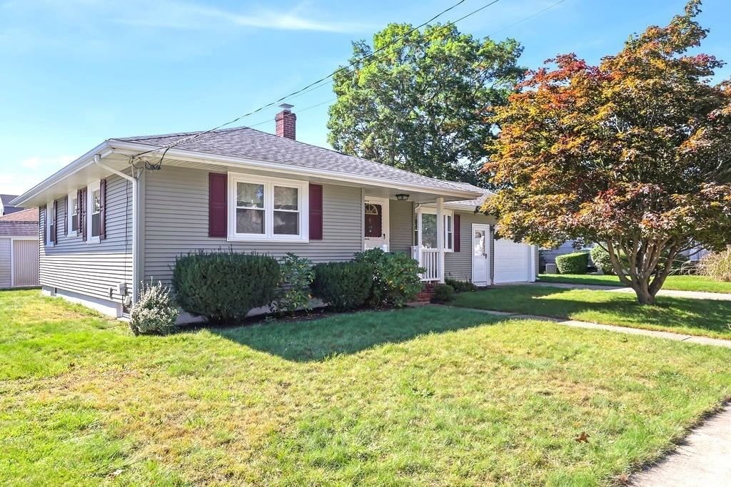 152 Armsby St, New Bedford, MA 02745