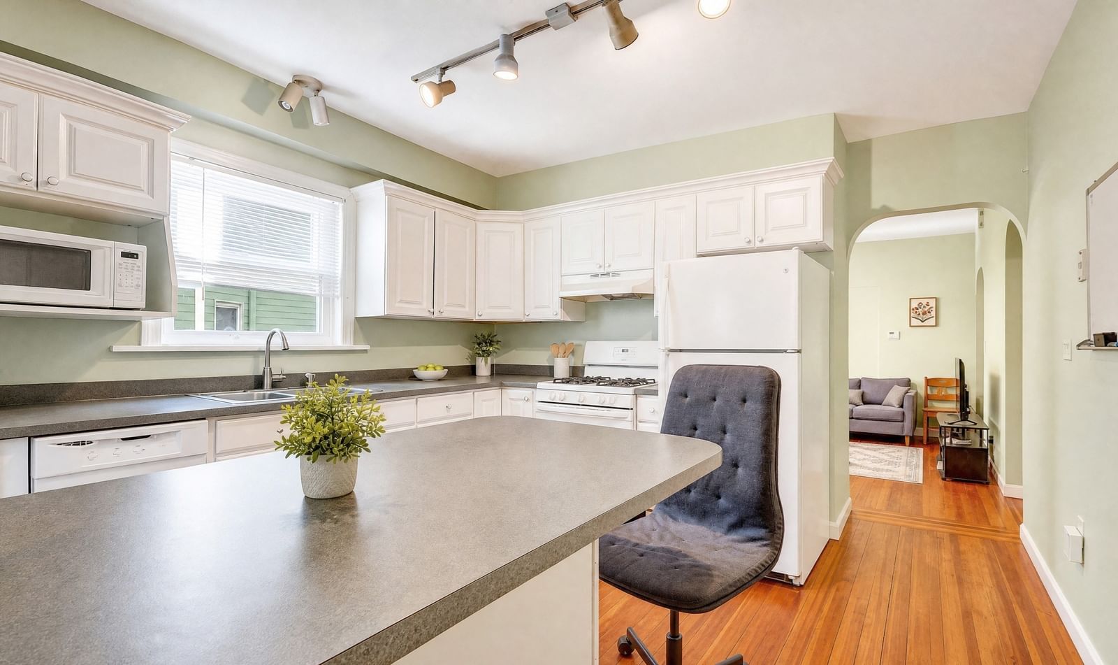 205 College Ave, Somerville, MA 02144 photo 2