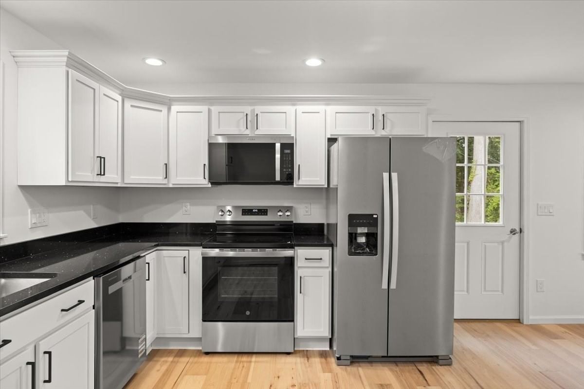 531 Foundry Street #E, Easton, MA 02356 photo 2