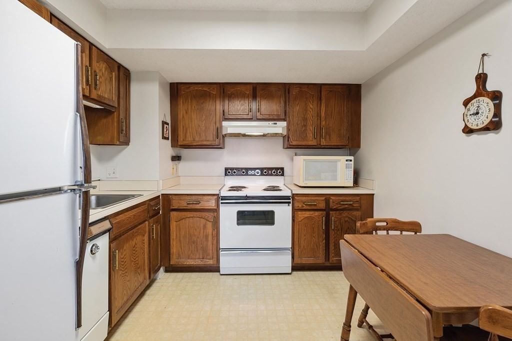 250 Hammond Pond Parkway #1611S, Newton, MA 02467 photo 2
