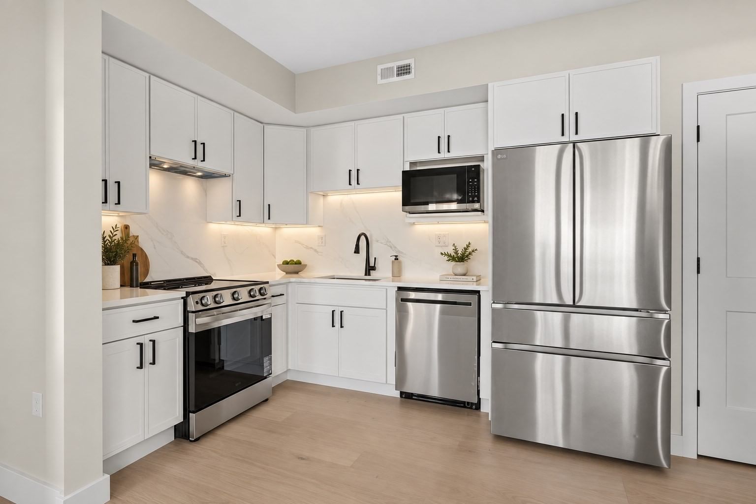 38 Old Colony Ave #102, Quincy, MA 02170 photo 2