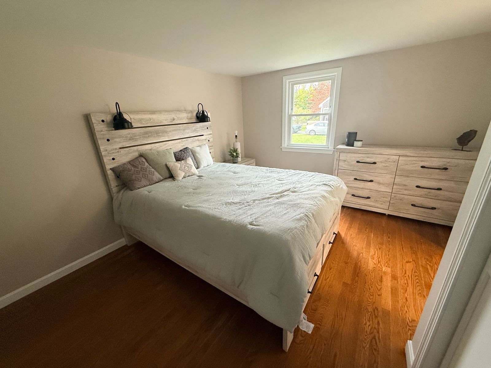 15 Holcomb St, Fairhaven, MA 02719 photo 4