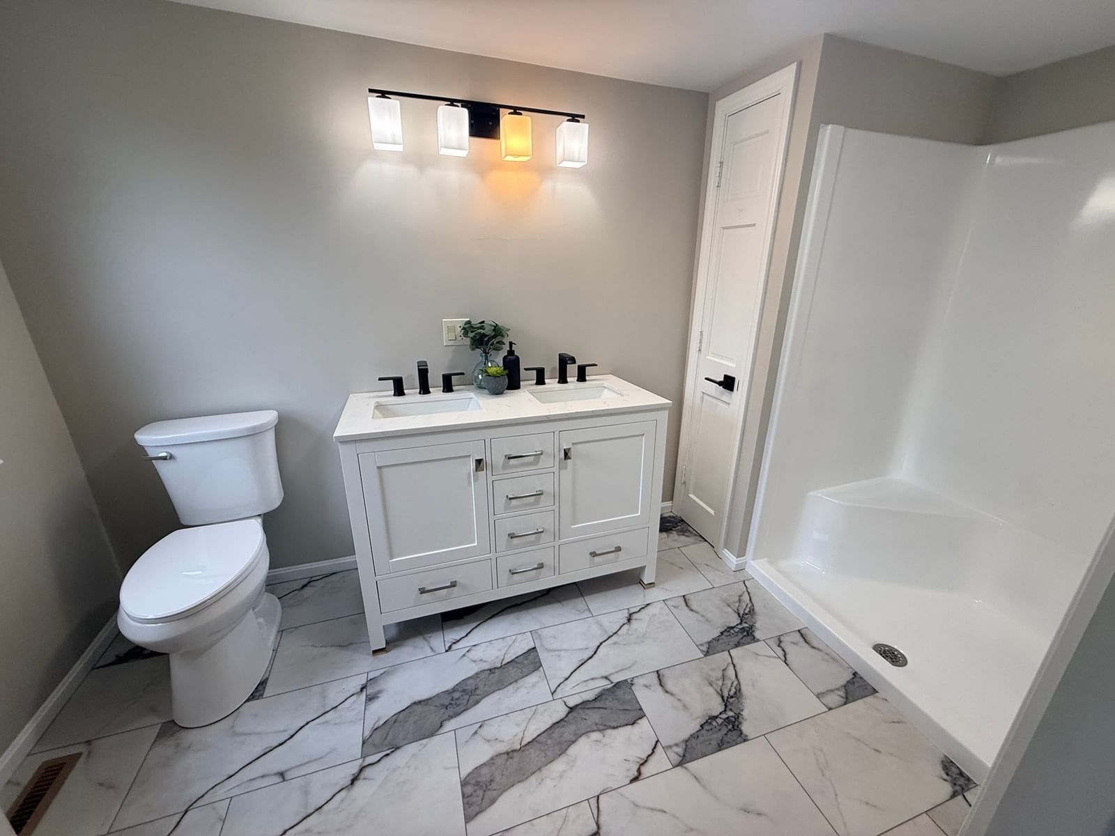 15 Holcomb St, Fairhaven, MA 02719 photo 5