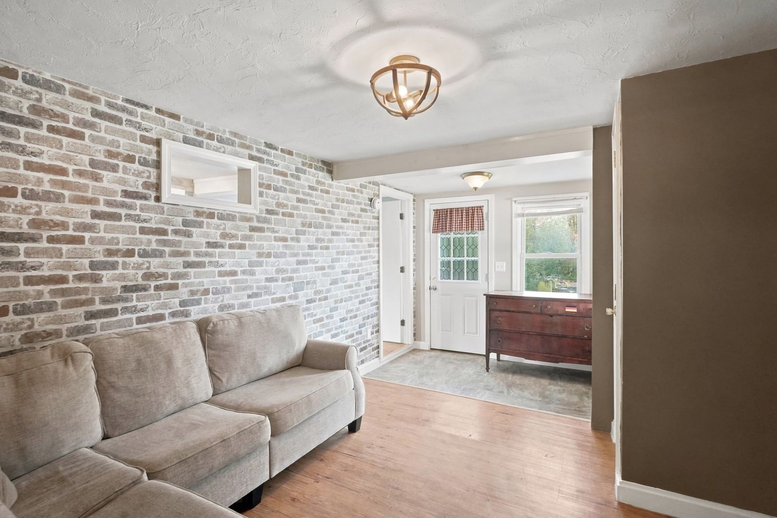 111 Franklin St, Winchendon, MA 01475 photo 3